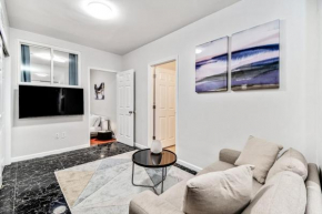 Cozy 1BD steps away from Convention Center